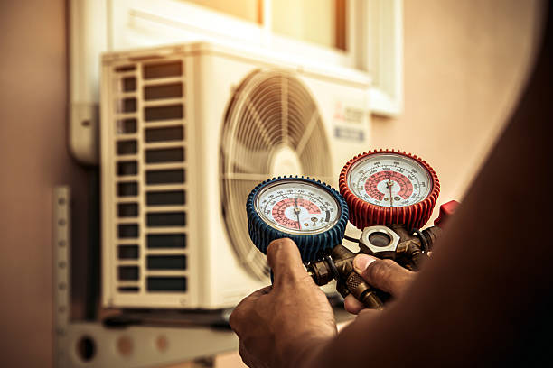 Professional Hvac technician working in Pleasant Grove, UT